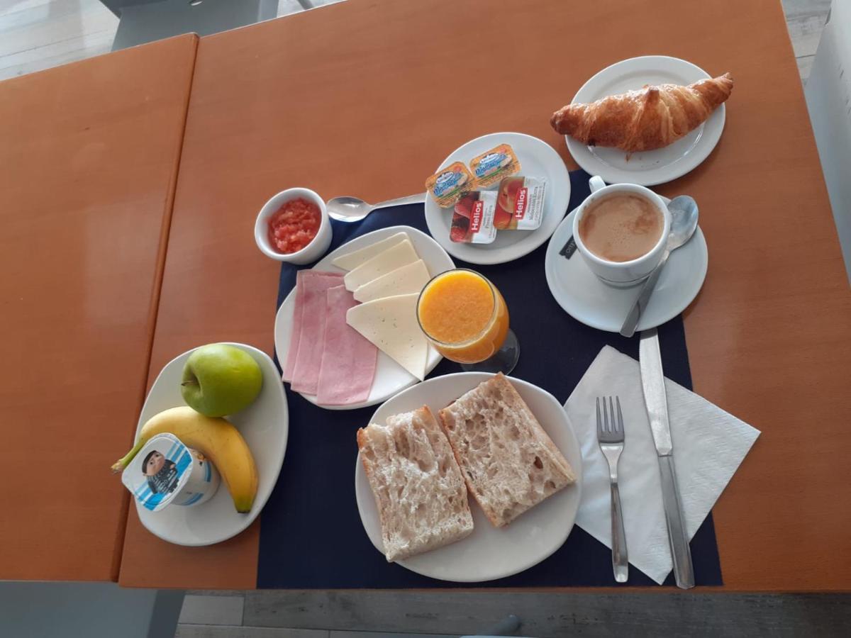 Te Mana Hotel Торребланка Екстер'єр фото
